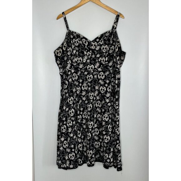 Torrid Skater Mini Dress Skull Roses Black White Cotton Blend Spaghetti Strap 20 - Picture 1 of 10